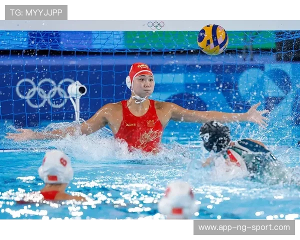 探索跳水运动的极致之美与运动员背后的力量与坚持 探索跳水运动的极致之美与运动员背后的力量与坚持