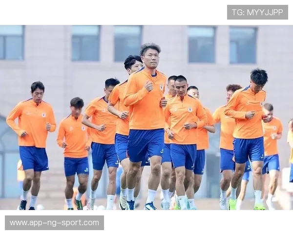 山东泰山鏖战劲敌巅峰对决再燃中超冠军争夺终极荣耀