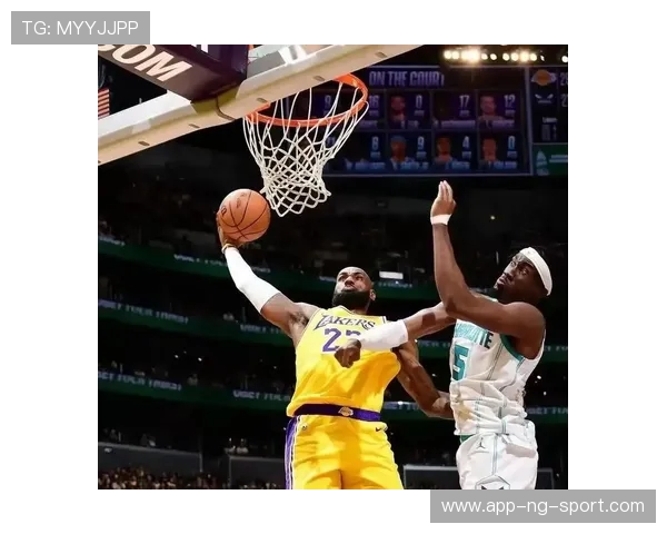 2008年湖人与黄蜂的激烈对决回顾与精彩瞬间分析 2008年湖人与黄蜂的激烈对决回顾与精彩瞬间分析