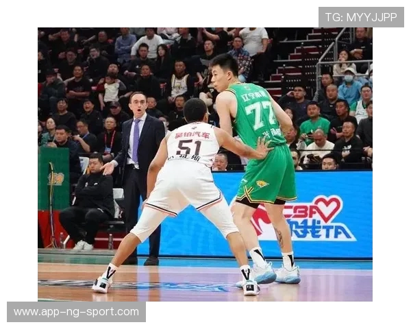 2021年CBA季后赛广东队与辽宁队激战回顾与精彩瞬间分析