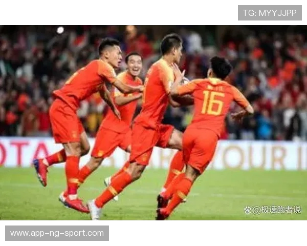 国安苏宁激烈对抗引发冲突视频曝光球迷热议赛场暴力行为